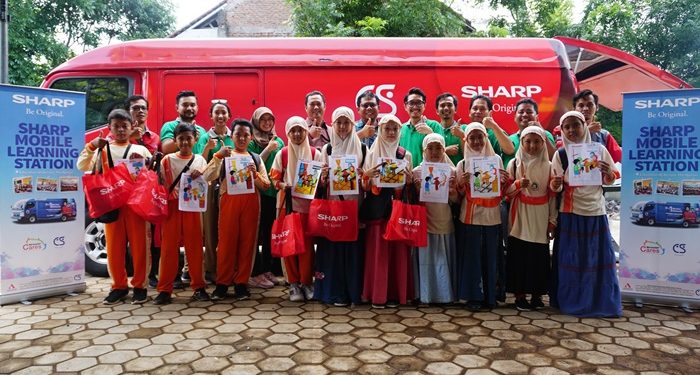 ﻿SHARP Mobile Learning Station Singgahi Kota Jember