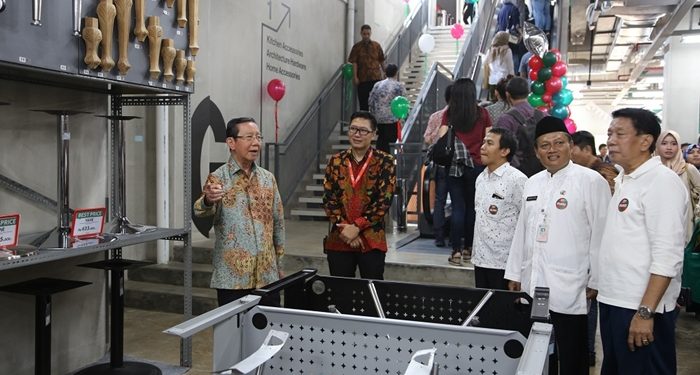 Abadi Klender Center, One Stop Shop Aksesoris Furniture