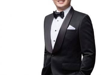 Muda dan Berprestasi, Dr. Nico Po Raih Penghargaan CEO of The Year 2019