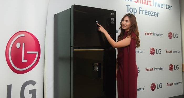 LG Kenalkan Kulkas Dua Pintu yang Unik