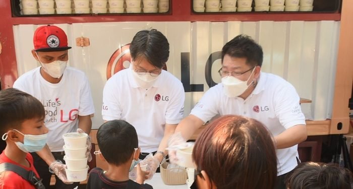 LG Berbagi Di Tengah Momen Lebaran