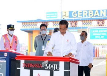 Presiden Joko Widodo Resmikan Pembukaan Jalan Tol Serbaraja Seksi 1A