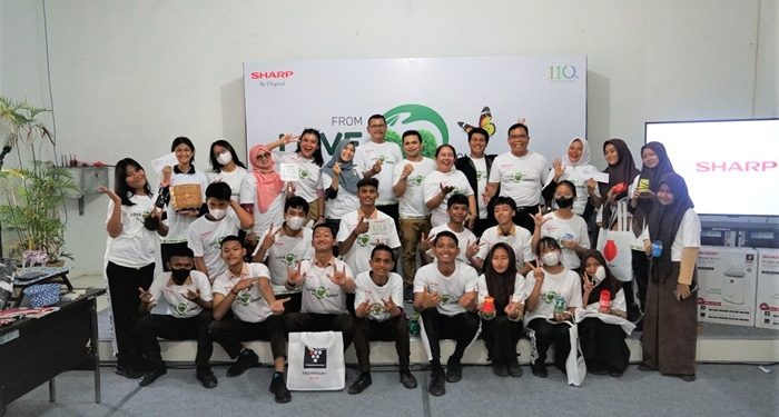 Sharp Indonesia Ajak Kaum Muda Peduli Lingkungan