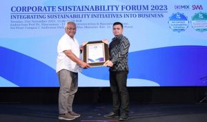Imam Muda, PR dan CSR , PT Sharp Electronics Indonesia menerima penghargaan Indonesia Corporate Sustainability Awards 2023