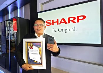 Sharp AQUOS R8s pro Raih Penghargaan