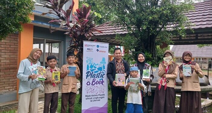  Program Plastic to Food dan Plastic to Book