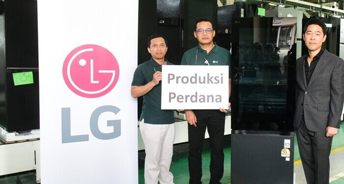 LG Produksi Kulkas Premium InstaView di Indonesia