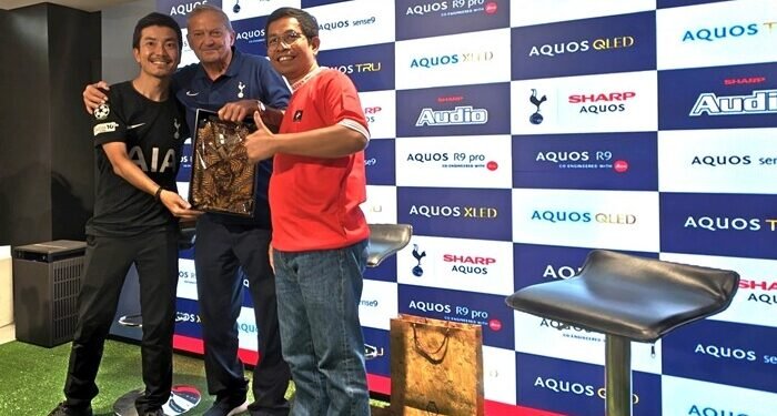 Sharp Gelar Nobar Premier League