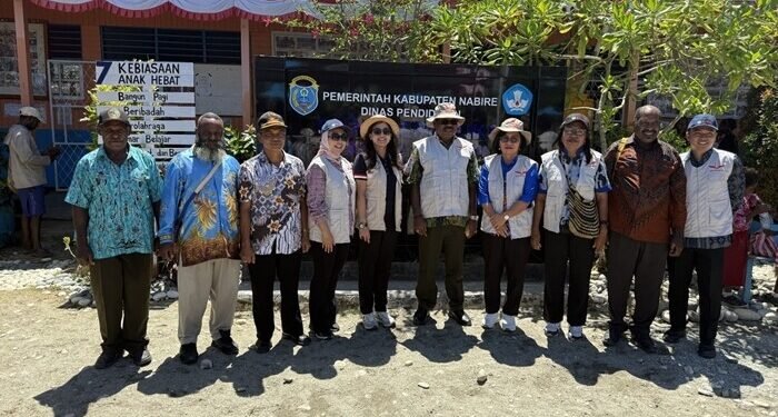 Mengubah Pekarangan Sekolah Jadi Kebun Pangan
