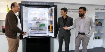 Kulkas LG Premium, InstaView Multi-Door dengan Auto Ice Maker