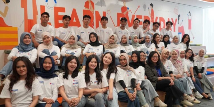 ShopeePay dan SeaBank Apresiasi 36 Agen Perubahan