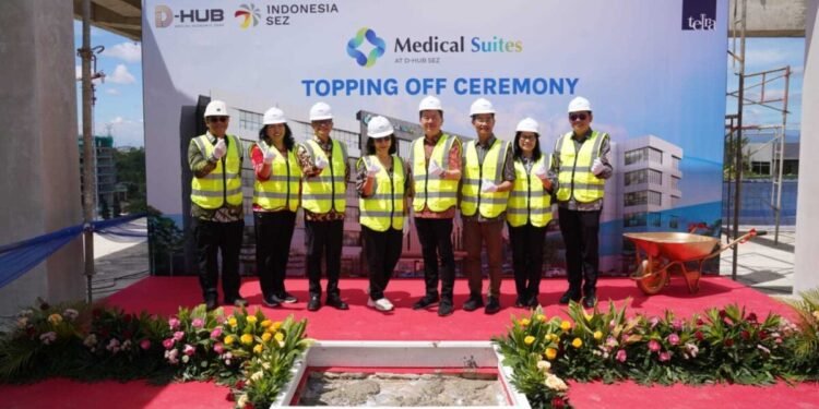 Sinar Mas Land Lakukan Prosesi Topping Off Medical Suites