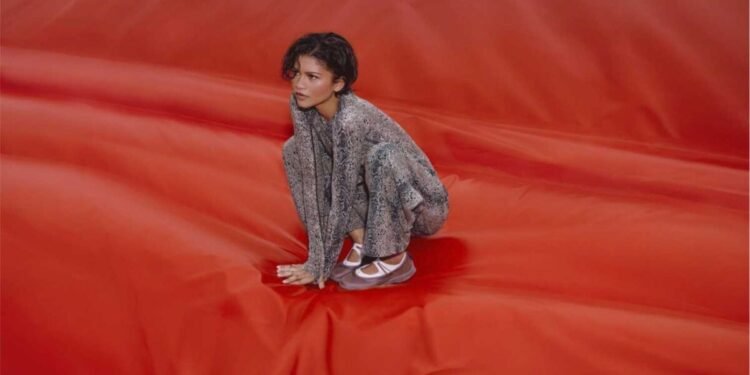 Zendaya dan On Hadirkan Koleksi yang Lebih Kuat